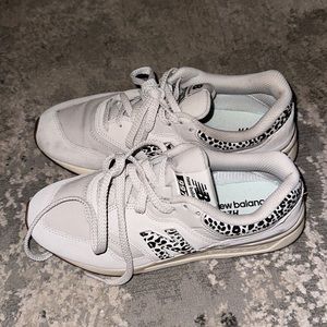 New Balance Tennis Shoes with Leopard Detail